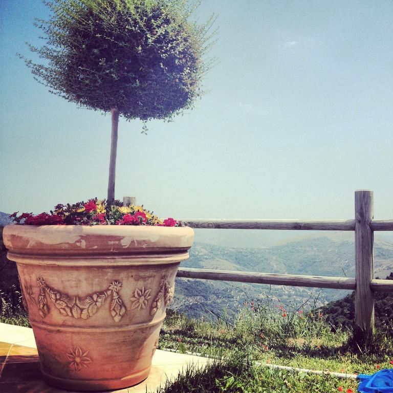 Agriturismo Collecammino Villa Lenola Exteriör bild